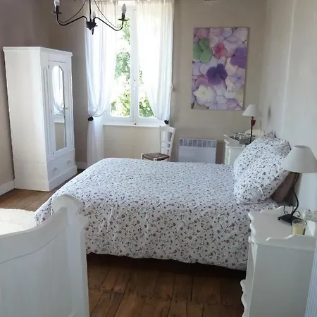 A L'ombre Du Marronnier