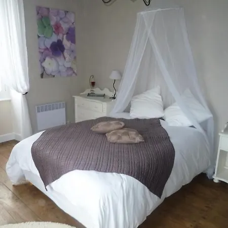 A L'ombre Du Marronnier ベッド・アンド・ブレックファスト La Péruse