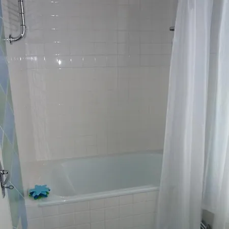 A L'ombre Du Marronnier Nocleg ze śniadaniem 4*