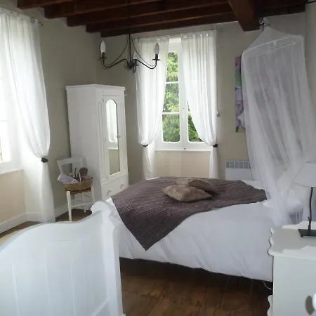 A L'ombre Du Marronnier 4* La Péruse