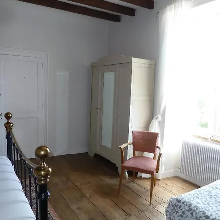 Nocleg ze śniadaniem A L'ombre Du Marronnier La Peruse