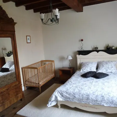 A L'ombre Du Marronnier La Péruse