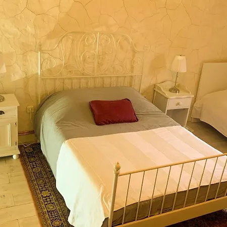 A L'ombre Du Marronnier 4* La Péruse