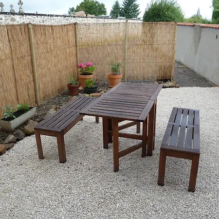 A L'ombre Du Marronnier 4*