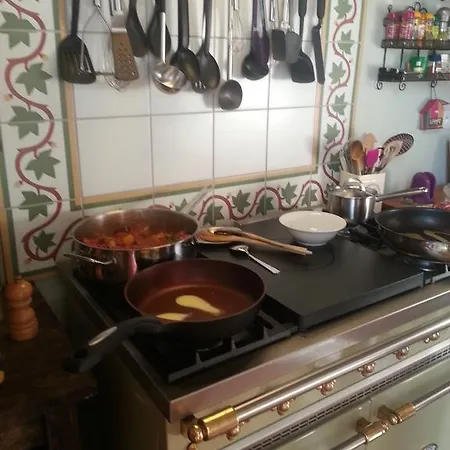 A L'ombre Du Marronnier ベッド・アンド・ブレックファスト La Péruse