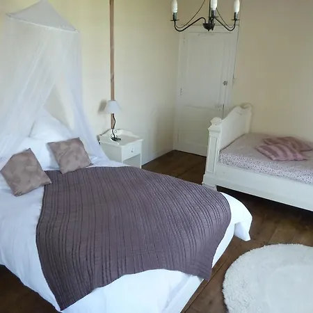 A L'ombre Du Marronnier Bed & Breakfast