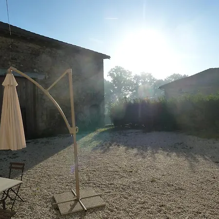 A L'ombre Du Marronnier