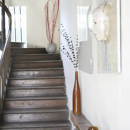 A L'ombre Du Marronnier La Peruse