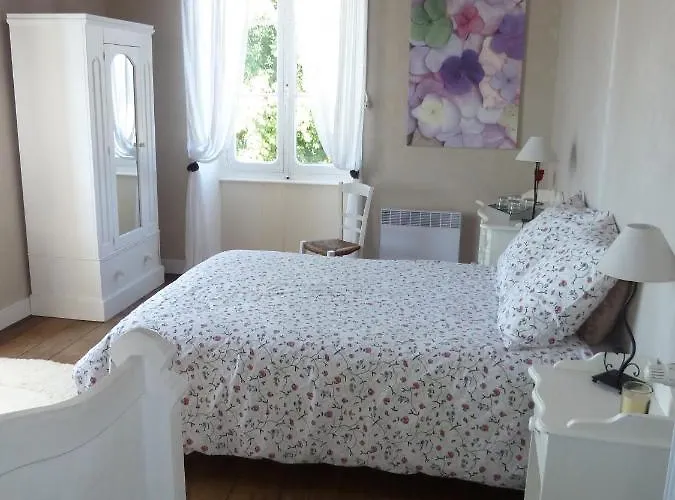 A L'ombre Du Marronnier