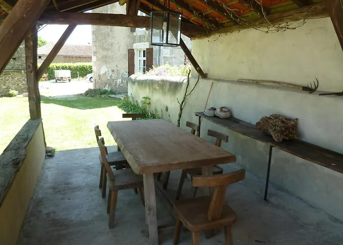 Bed & Breakfast A L'ombre Du Marronnier 4*