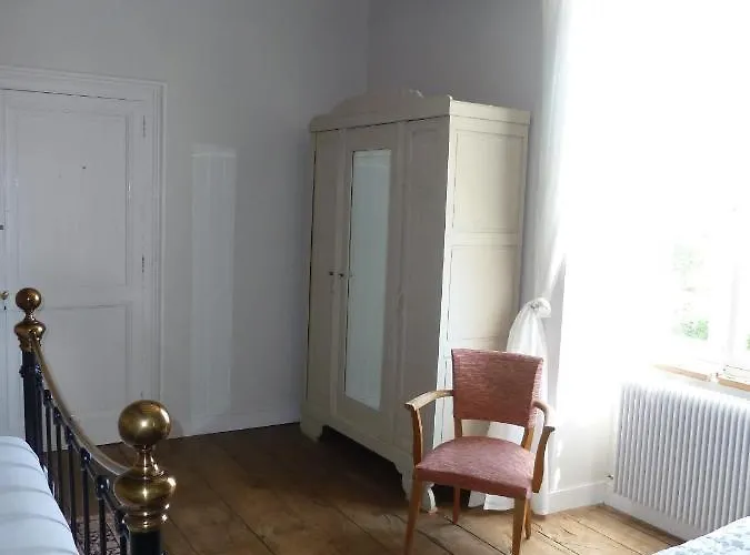 Bed & Breakfast A L'ombre Du Marronnier La Peruse