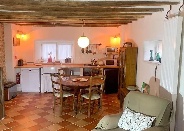 Bed & Breakfast A L'ombre Du Marronnier 4*