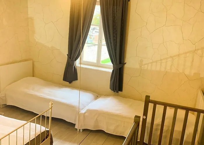 A L'ombre Du Marronnier Bed & Breakfast 4*