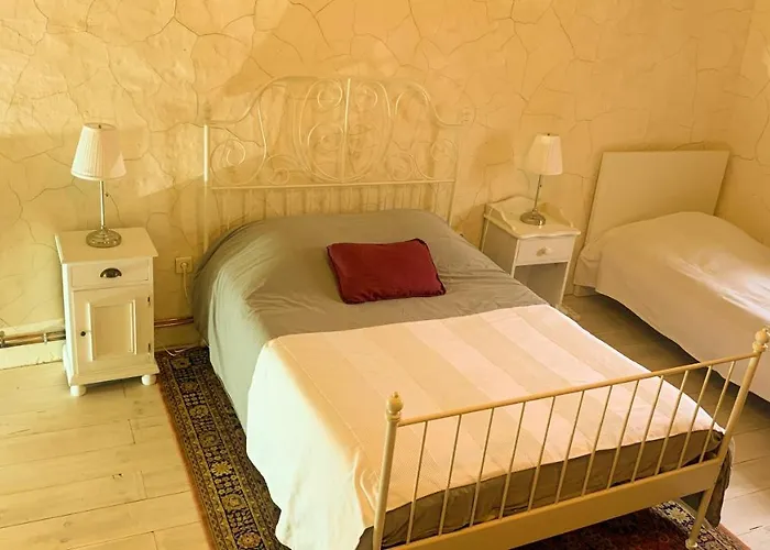 A L'ombre Du Marronnier 4* La Peruse