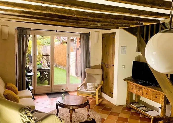 Bed & Breakfast A L'ombre Du Marronnier La Peruse