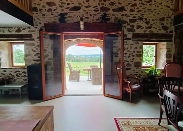 A L'ombre Du Marronnier