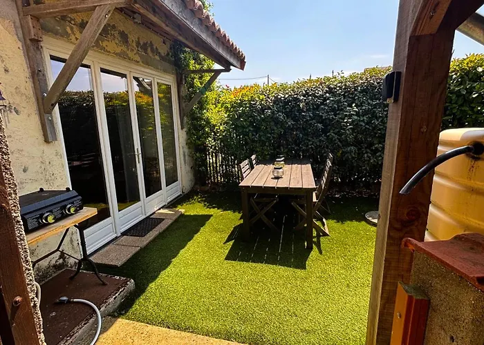 A L'ombre Du Marronnier Bed & Breakfast