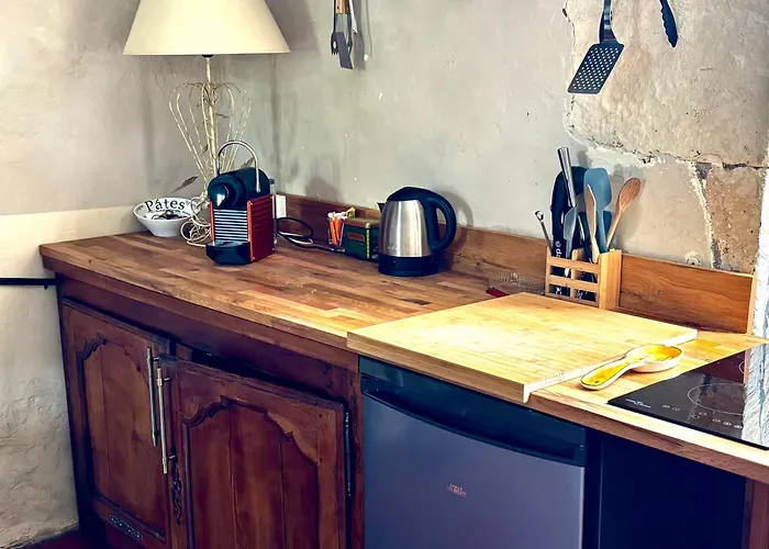 Bed & Breakfast A L'ombre Du Marronnier La Peruse