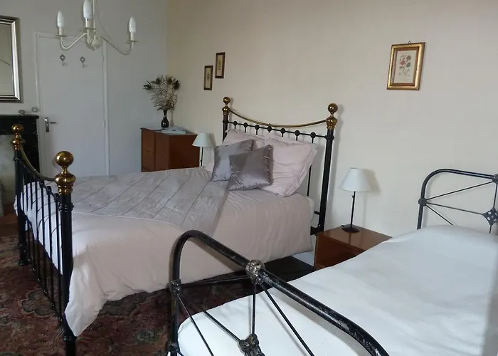 Bed & Breakfast A L'ombre Du Marronnier 4*